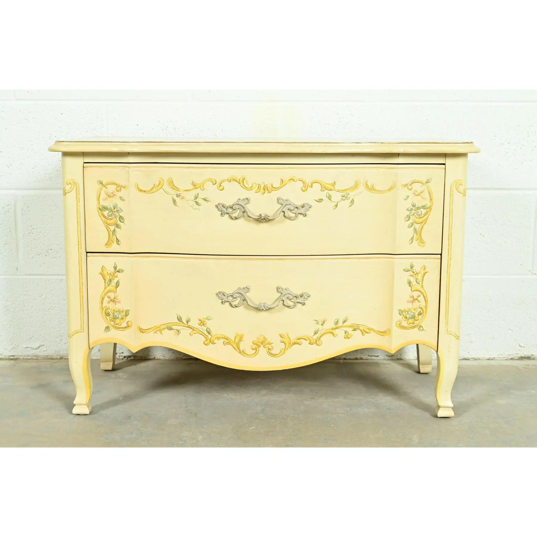 Drexel Heritage French Provincial Louis XV Cream Lacquered Paint-Decorated Commode or Bedside Chest, 1970s