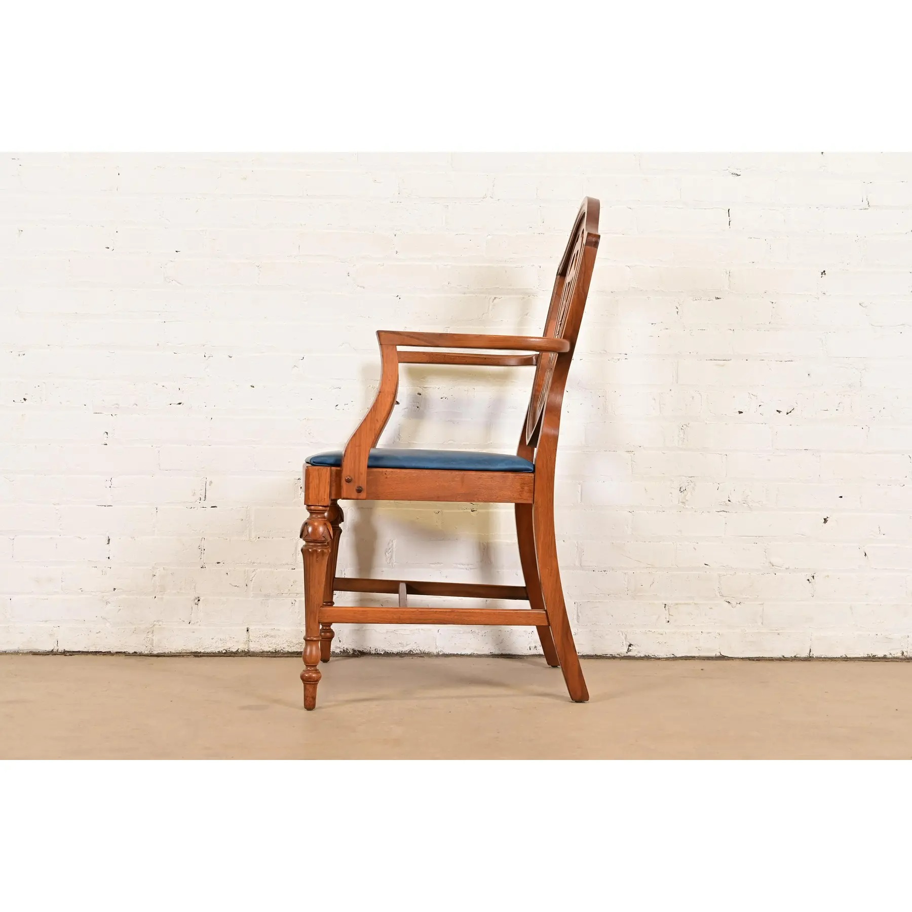 Baker Furniture Style Federal Carved Mahogany Shield Back Dining Chairs, Set of Six - Image 11