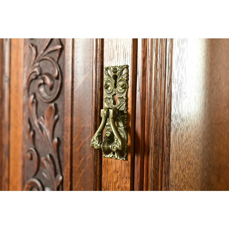 Herter Brothers Style Antique English Victorian Carved Oak Mirrored Back Bar or Sideboard, Circa 1890s - Image 5