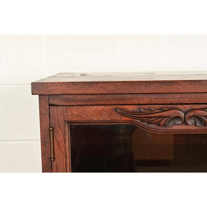 Berkey & Gay Antique Victorian Carved Mahogany Triple Bookcase or Display Cabinet, Circa 1890s - Image 6