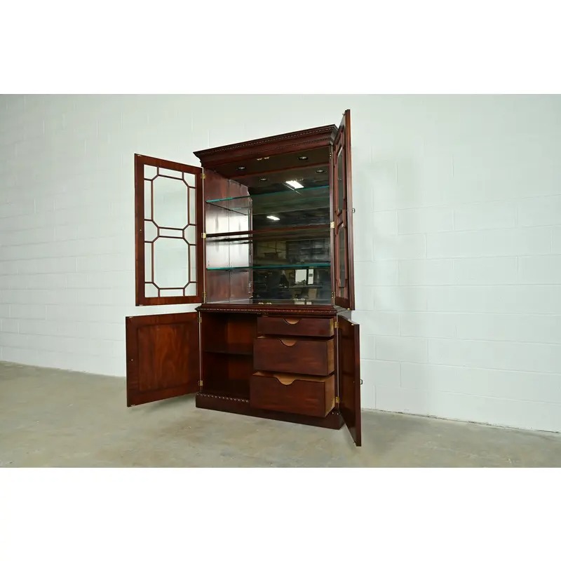 Henkel Harris Georgian Carved Flame Mahogany Lighted Breakfront Bookcase Cabinet - Image 6