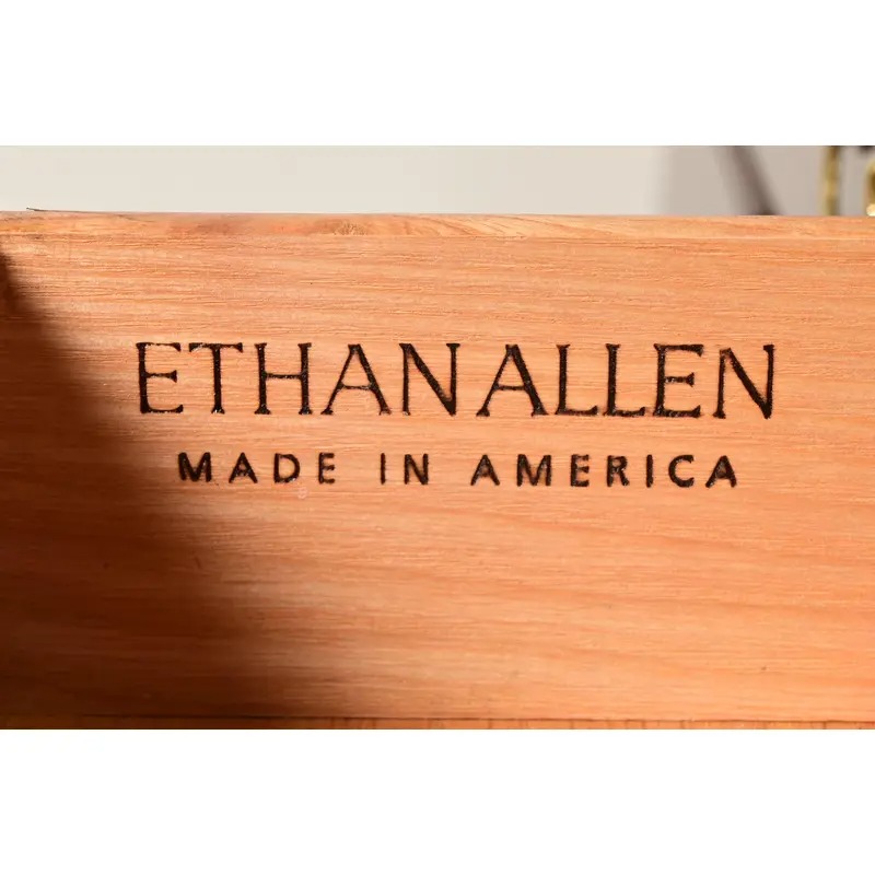 Ethan Allen Georgian Inlaid Mahogany Lighted Breakfront Bookcase Cabinet - Image 9