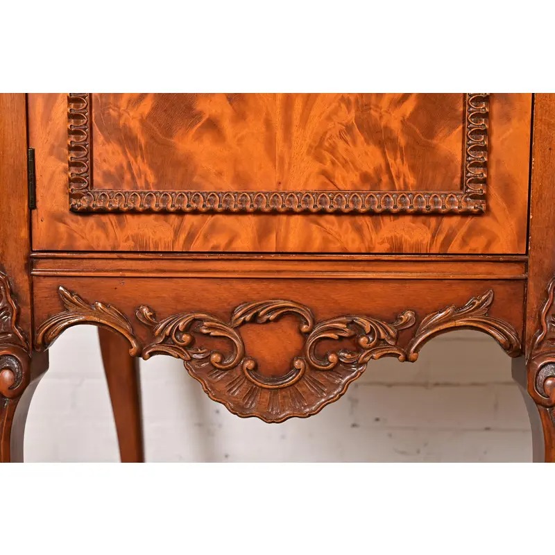 Romweber French Provincial Louis XV Burl Wood Sideboard or Bar Cabinet, Circa 1920s - Image 9
