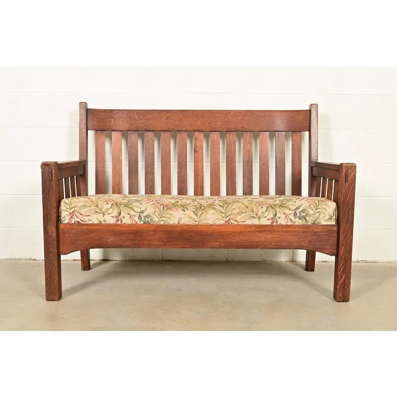 Gustav Stickley Style Antique Mission Oak Arts & Crafts Bench or Settle Sofa, Circa 1900