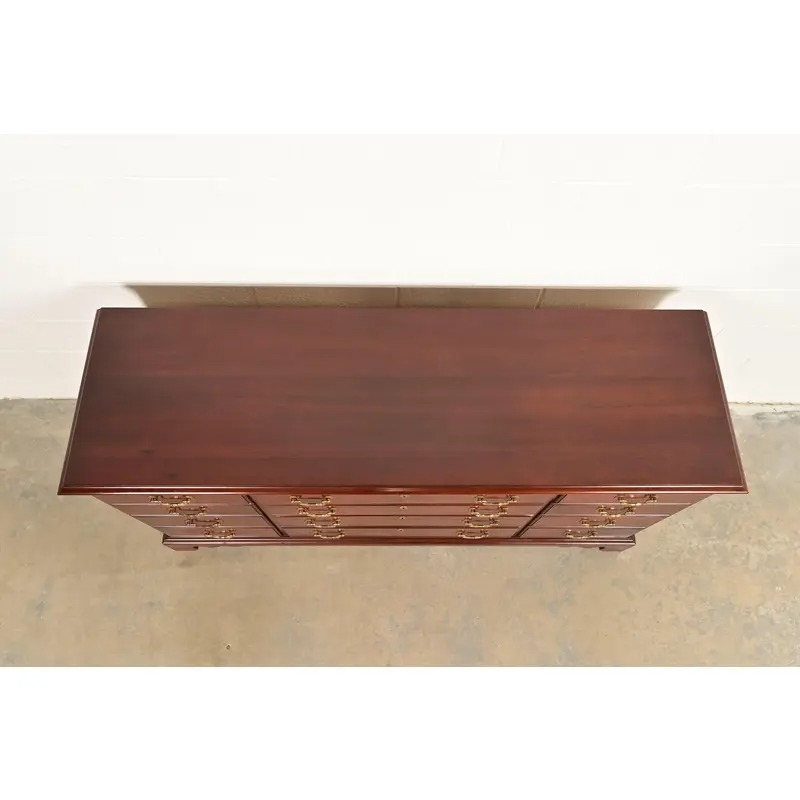 Henkel Harris Style Georgian Solid Mahogany Twelve-Drawer Dresser - Image 11