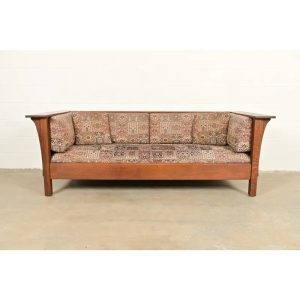 Stickley Mission Oak Arts and Crafts Settle Sofa