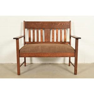 Stickley Brothers Style Antique Mission Oak Arts & Crafts Bench or Settle Sofa, Circa 1900