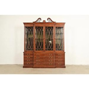 Henredon Georgian Carved Mahogany Lighted Breakfront Bookcase Cabinet
