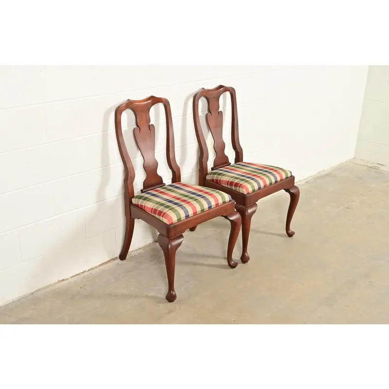 Henkel Harris Queen Anne Solid Cherry Wood Side Chairs or Dining Chairs, Pair - Image 4