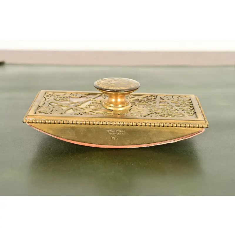 Tiffany Studios New York Grapevine Bronze Doré and Favrile Slag Glass Rocker Blotter - Image 4