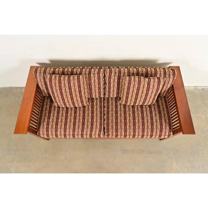 Stickley Mission Arts and Crafts Cherry Wood Spindle Settle Sofa - Image 5