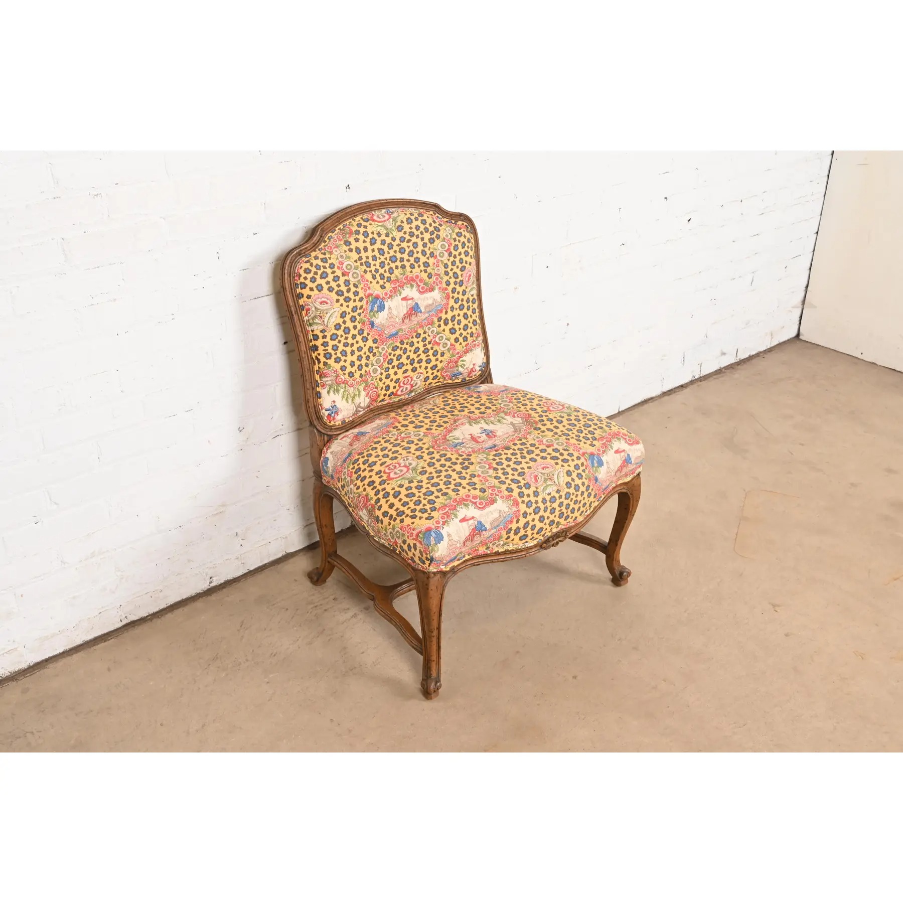 Baker Furniture Style French Provincial Louis XV Carved Walnut Slipper Chair or Lounge Chair, Circa 1960s - Image 4