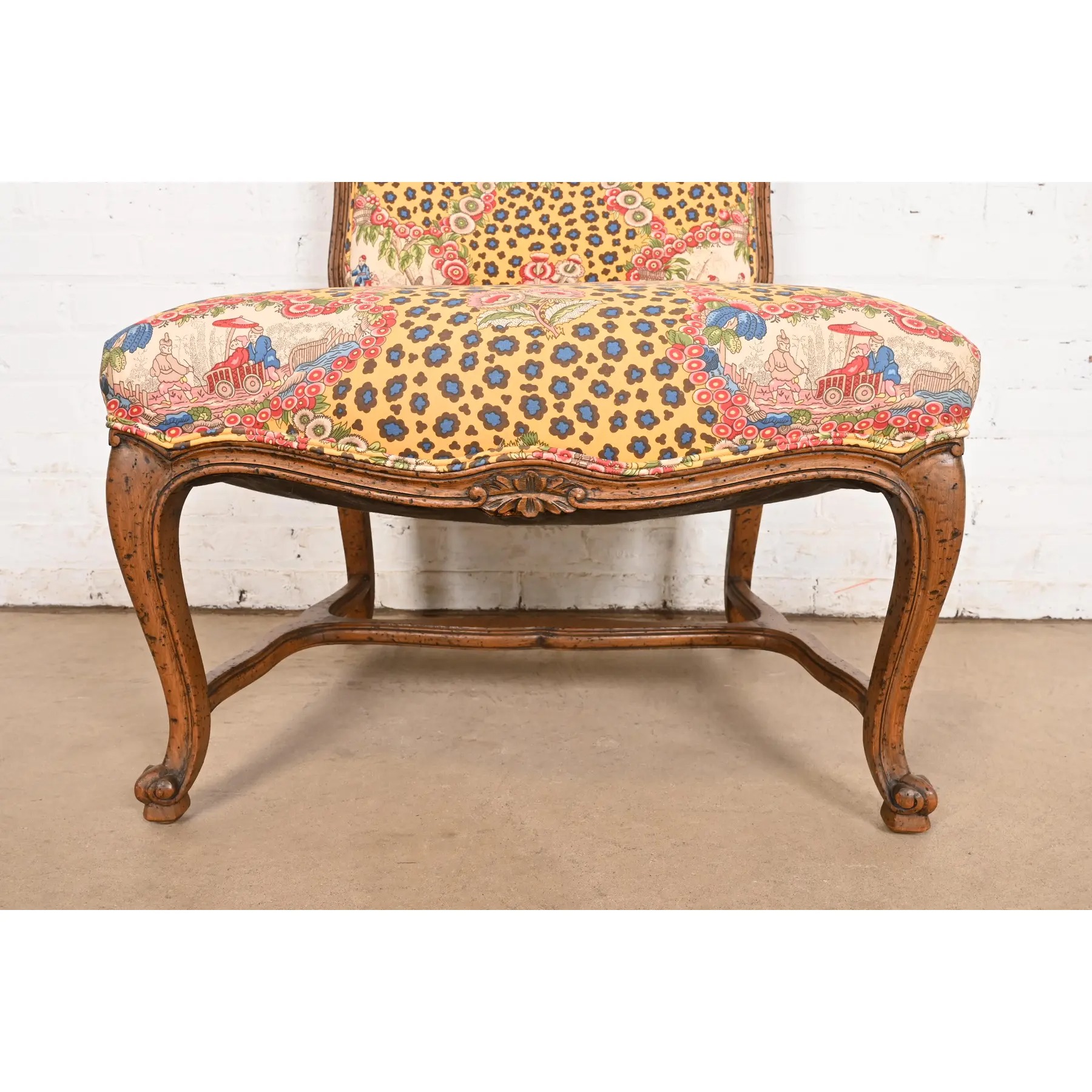 Baker Furniture Style French Provincial Louis XV Carved Walnut Slipper Chair or Lounge Chair, Circa 1960s - Image 7