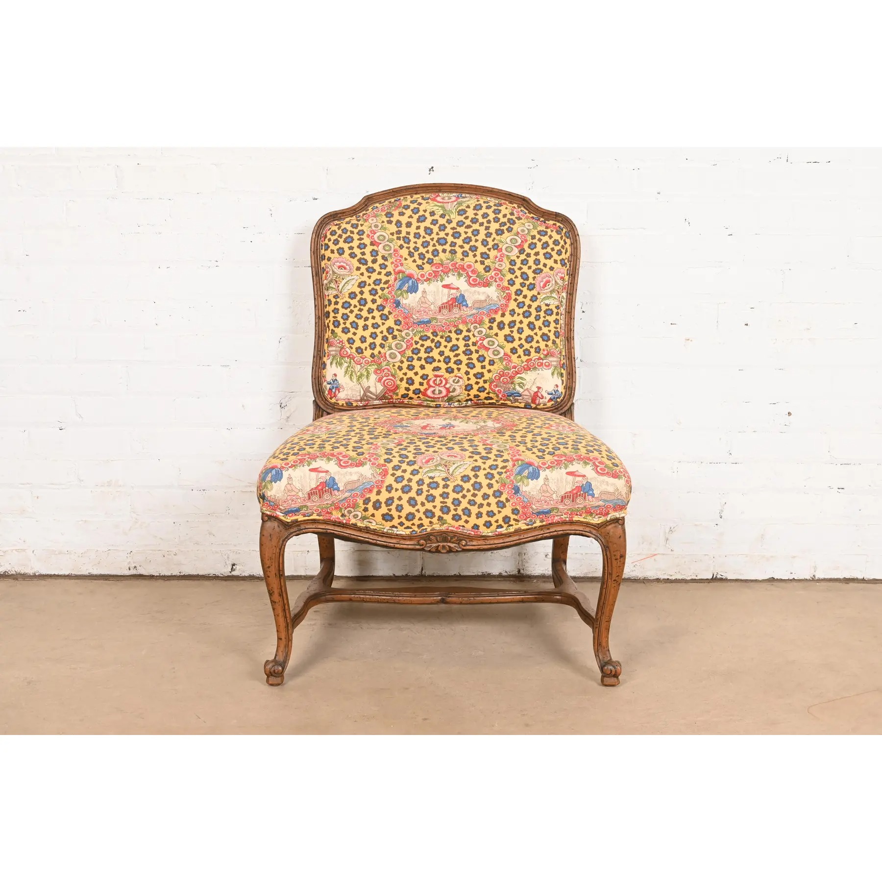 Baker Furniture Style French Provincial Louis XV Carved Walnut Slipper Chair or Lounge Chair, Circa 1960s