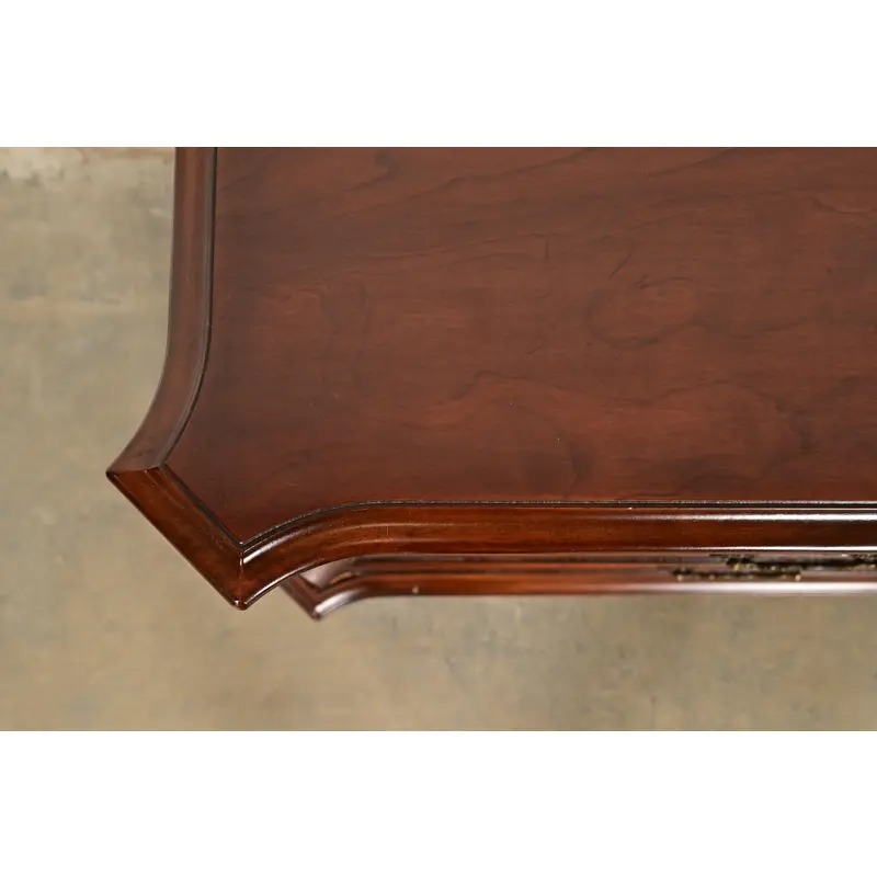 Henredon Georgian Carved Mahogany Nightstand or Bachelor Chest - Image 9