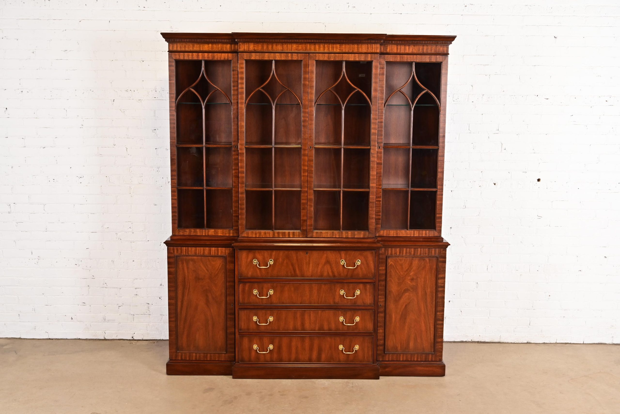 Henkel Harris Georgian Carved Mahogany Lighted Breakfront Bookcase Cabinet