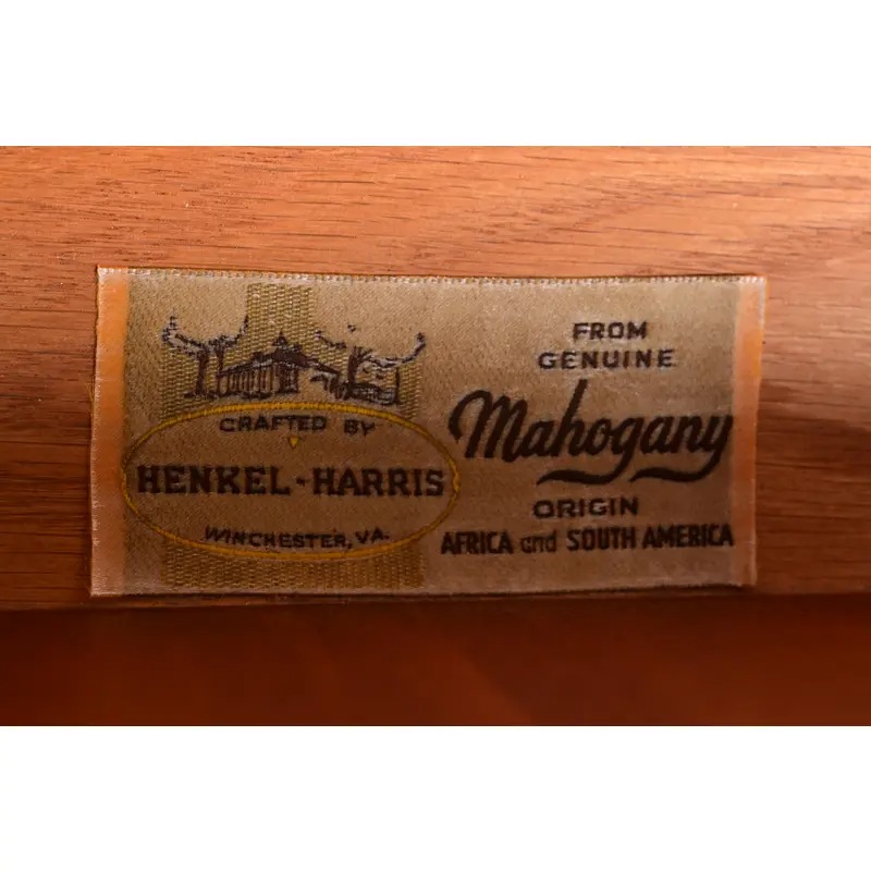 Henkel Harris Georgian Carved Mahogany Lighted Breakfront Bookcase Cabinet - Image 10