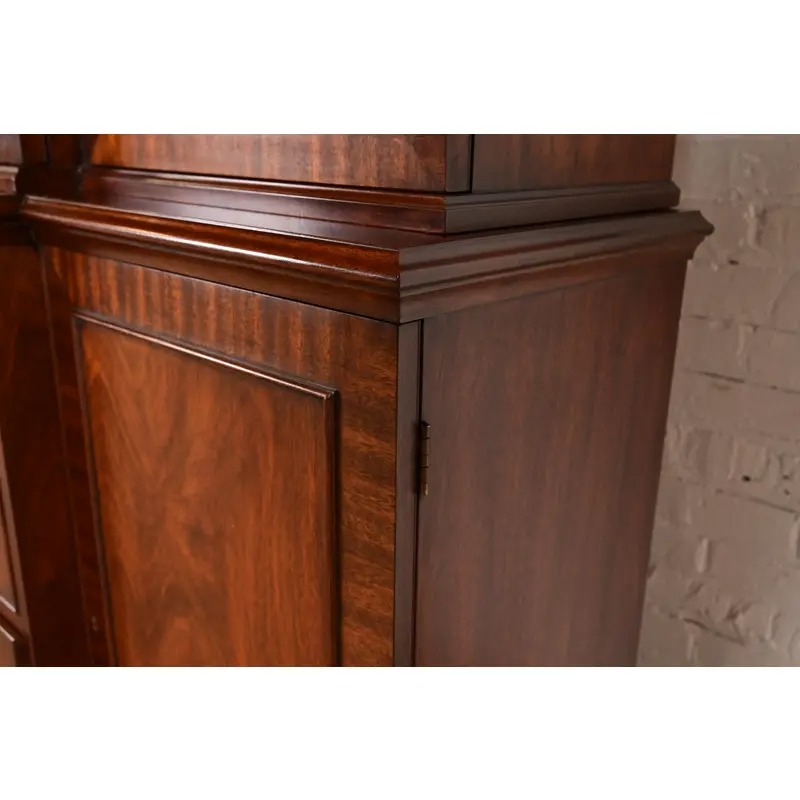 Henkel Harris Georgian Carved Mahogany Lighted Breakfront Bookcase Cabinet - Image 12