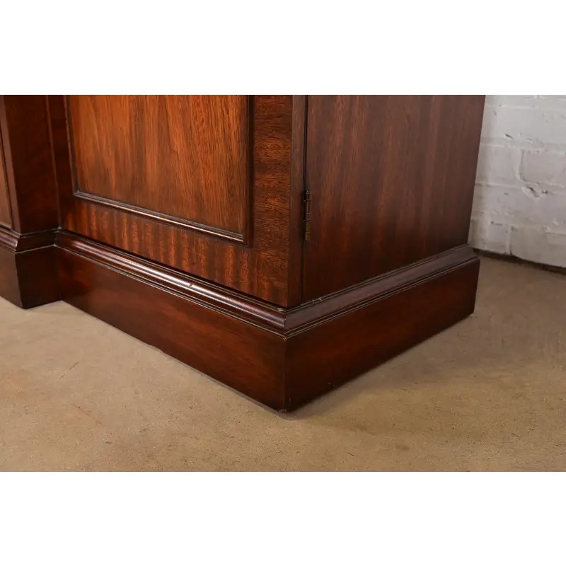 Henkel Harris Georgian Carved Mahogany Lighted Breakfront Bookcase Cabinet - Image 13