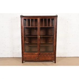 Limbert Style Antique Mission Oak Arts and Crafts Bookcase Cabinet, Circa 1910