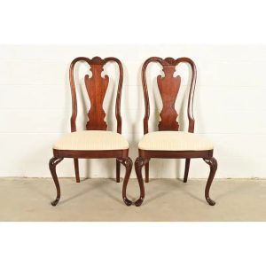 Thomasville Queen Anne Carved Solid Mahogany Side Chairs or Dining Chairs, Pair