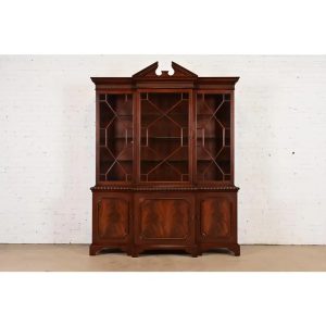 Baker Furniture Historic Charleston Georgian Flame Mahogany Lighted Breakfront Bookcase Cabinet