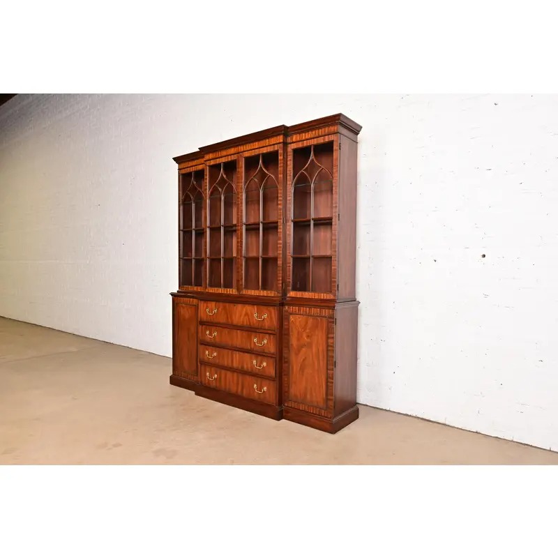 Henkel Harris Georgian Carved Mahogany Lighted Breakfront Bookcase Cabinet - Image 3