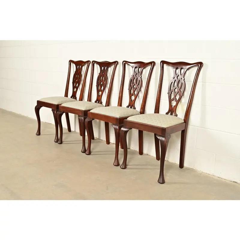 Henredon Style Georgian Carved Mahogany Dining Chairs, Set of Four - Image 4