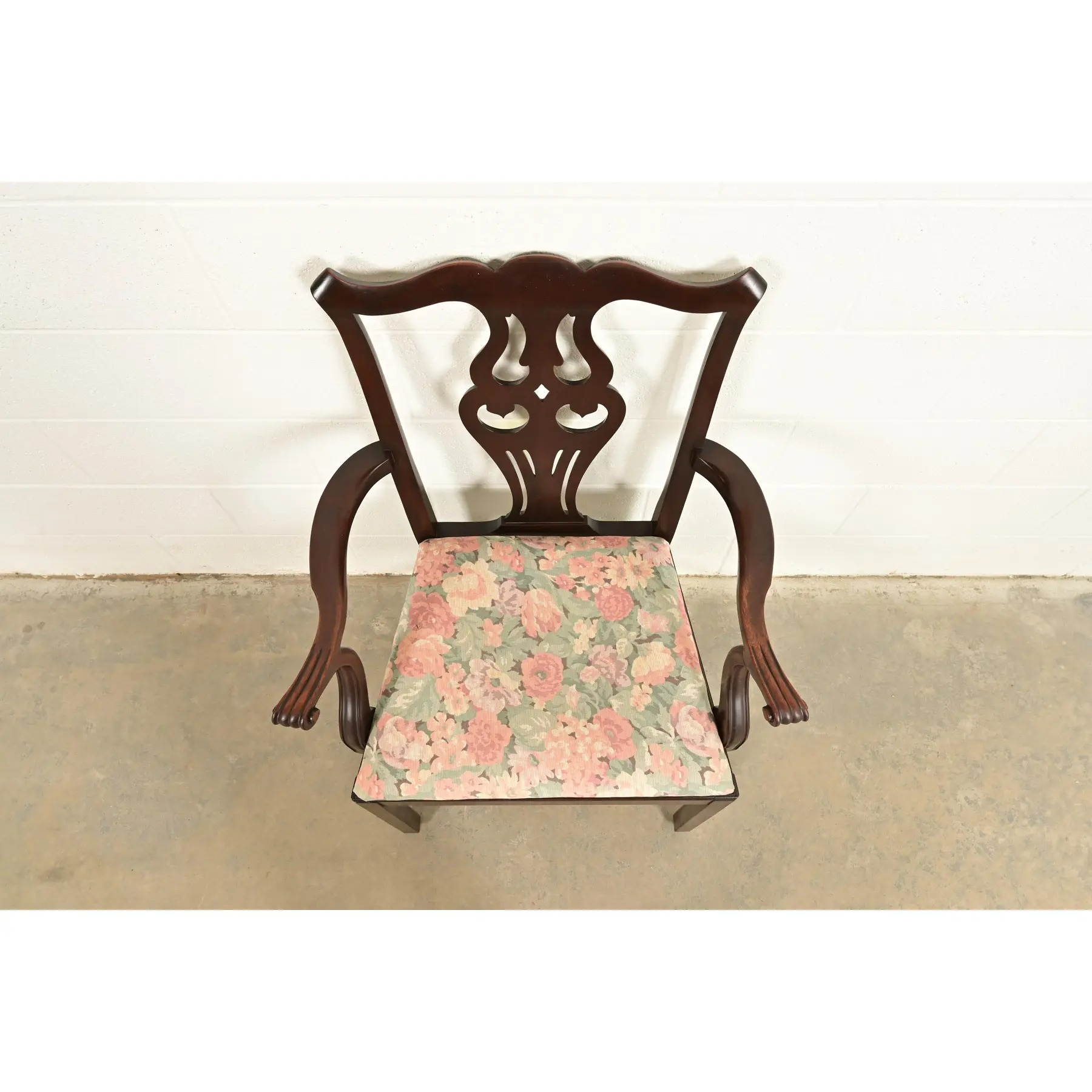 Ethan Allen Georgian Carved Mahogany Armchair - Image 5