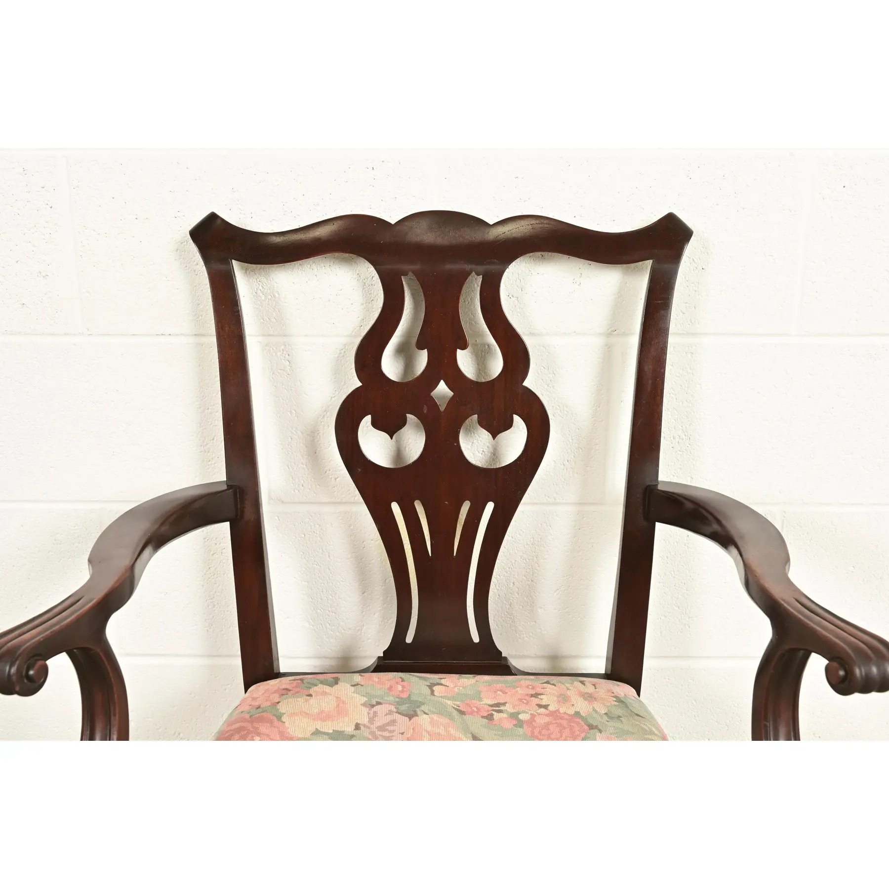 Ethan Allen Georgian Carved Mahogany Armchair - Image 6