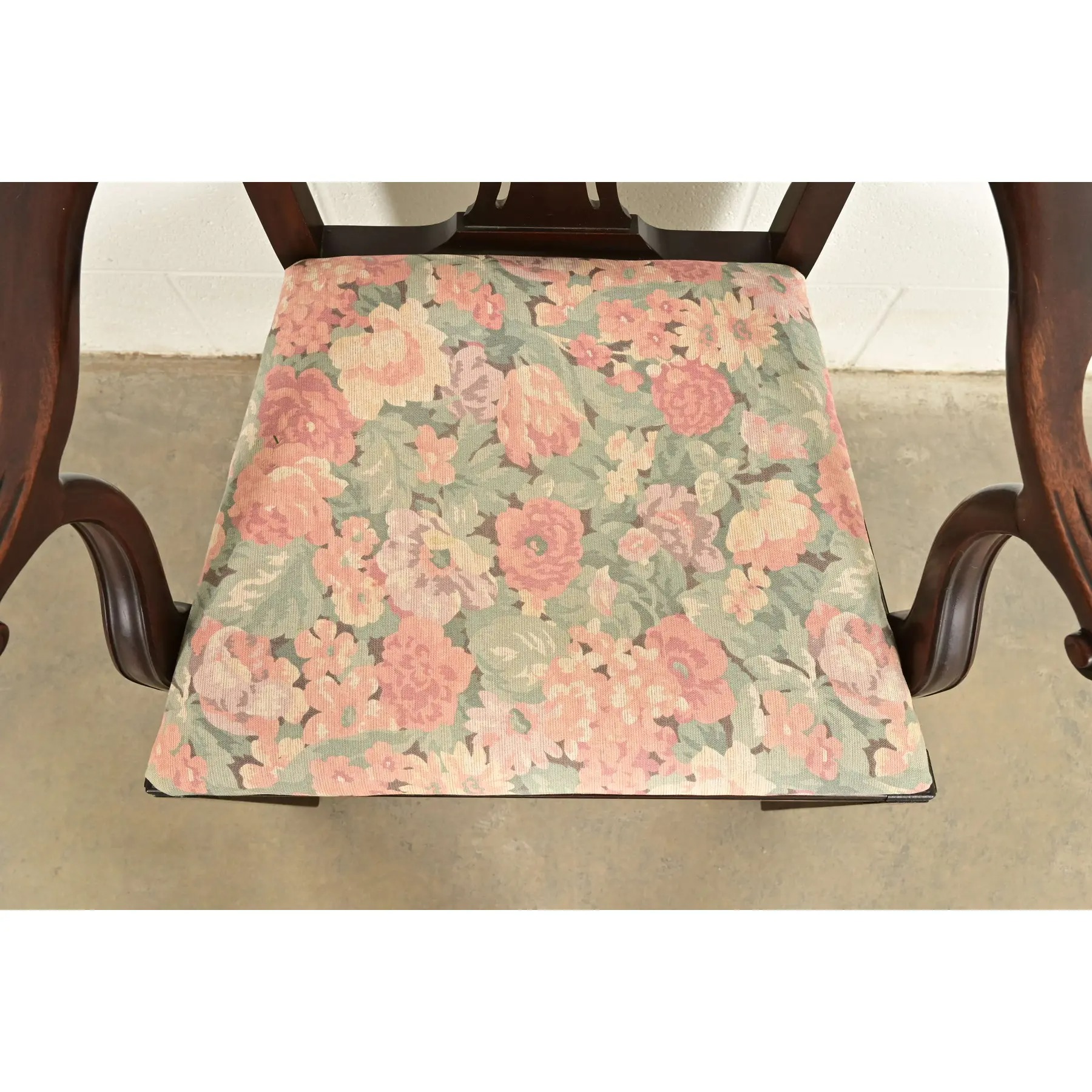 Ethan Allen Georgian Carved Mahogany Armchair - Image 7