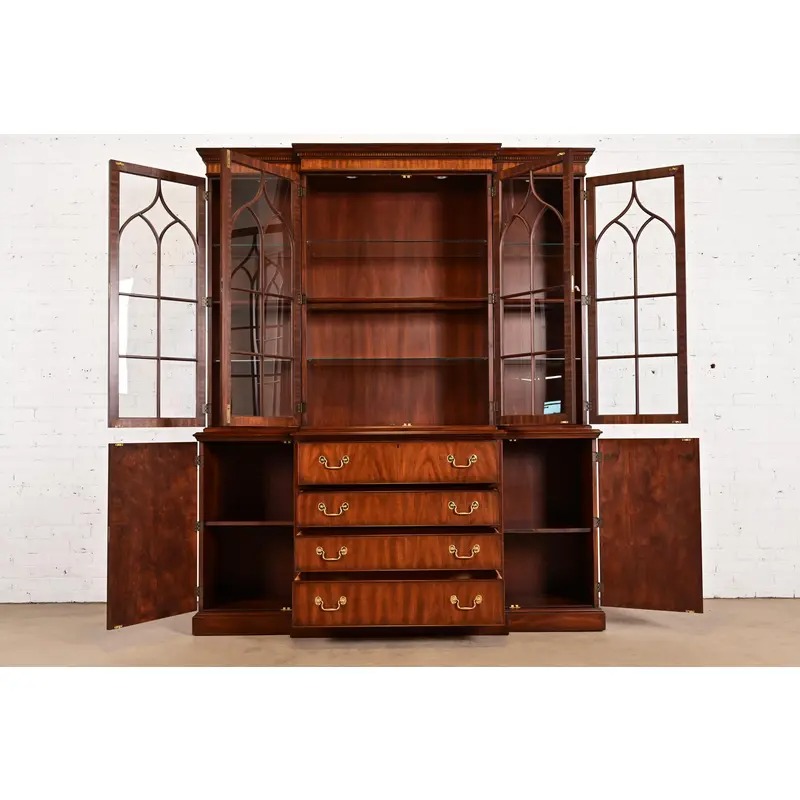 Henkel Harris Georgian Carved Mahogany Lighted Breakfront Bookcase Cabinet - Image 5