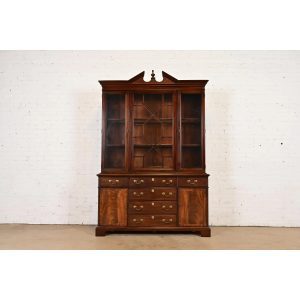 Baker Furniture Style Georgian Flame Mahogany Lighted Breakfront Bookcase Cabinet
