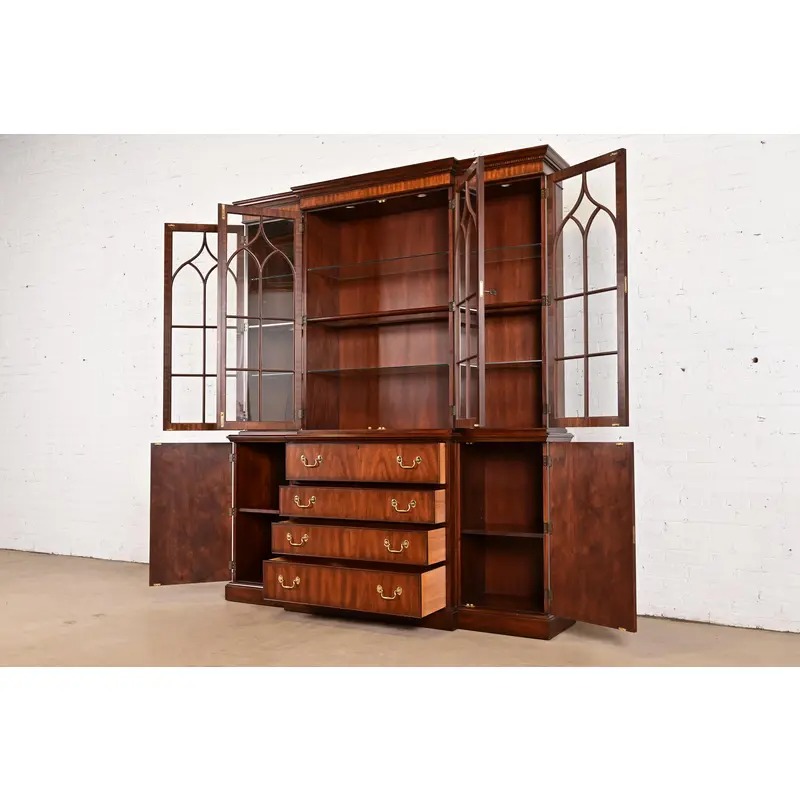 Henkel Harris Georgian Carved Mahogany Lighted Breakfront Bookcase Cabinet - Image 6