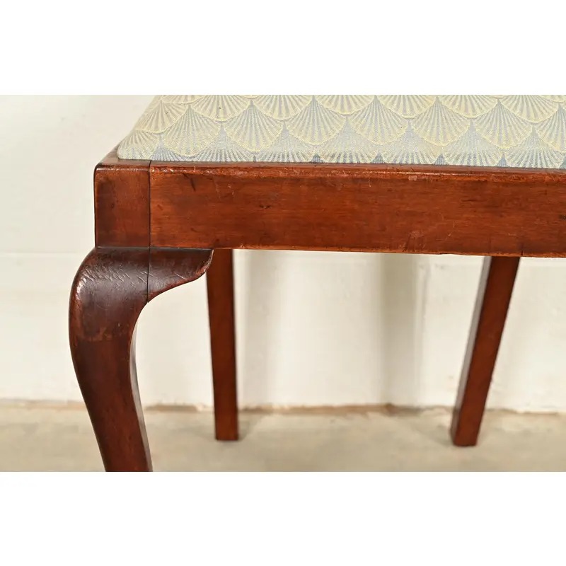 Henredon Style Georgian Carved Mahogany Dining Chairs, Set of Four - Image 8