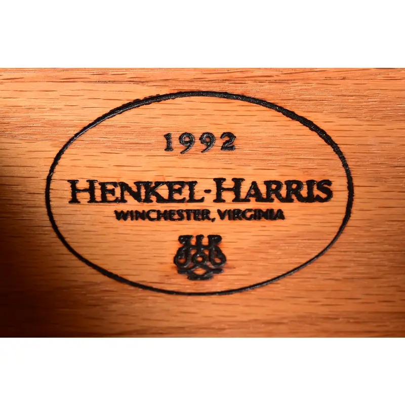 Henkel Harris Georgian Carved Mahogany Lighted Breakfront Bookcase Cabinet - Image 9