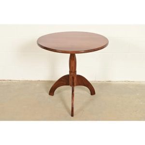 Early American Bench Made Sculpted Solid Walnut Pedestal Tea Table or Side Table