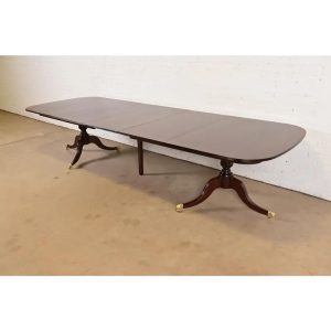 Beacon Hill Georgian Banded Mahogany Double Pedestal Extension Dining Table, Newly Refinished
