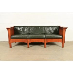 Stickley Style Mission Oak Arts and Crafts Spindle Settle Sofa