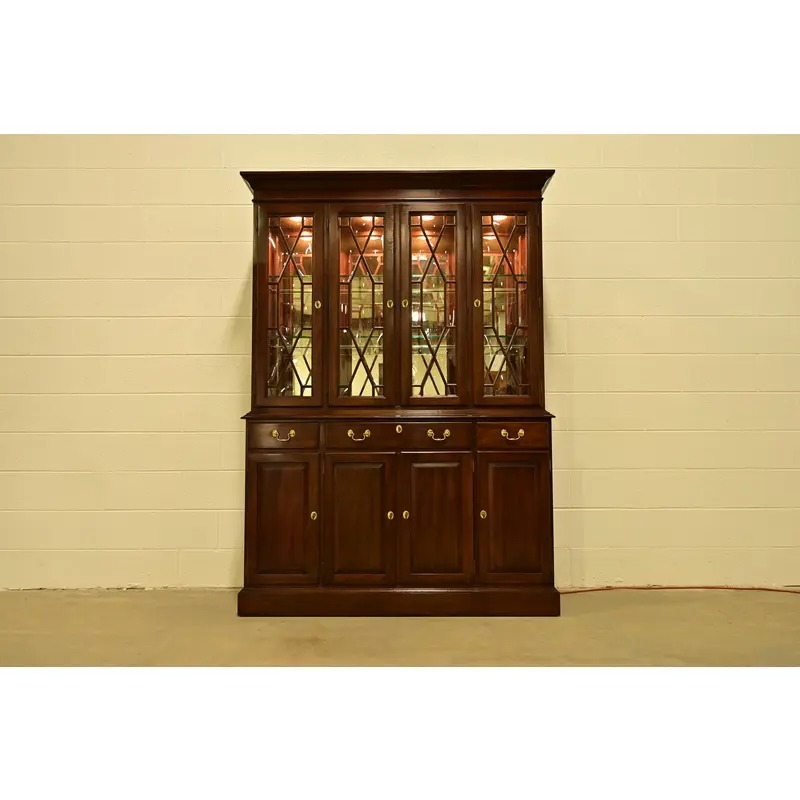Ethan Allen Knob Creek Georgian Carved Mahogany Lighted Breakfront Bookcase Cabinet - Image 13