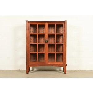 Charles Stickley Antique Mission Oak Arts & Crafts Bookcase Cabinet, Circa 1910