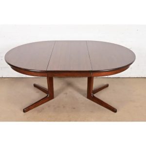 Skovby Danish Modern Sculpted Rosewood Extension Dining Table, Newly Refinished