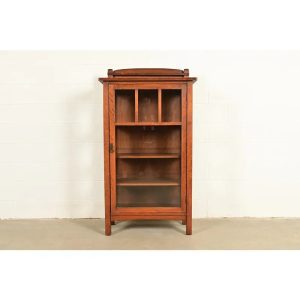 Limbert Antique Mission Oak Arts & Crafts Bookcase or China Cabinet, Circa 1910