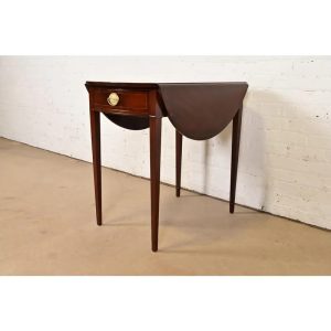 Baker Furniture Georgian Flame Mahogany Drop Leaf Pembroke Side Table, Newly Refinished