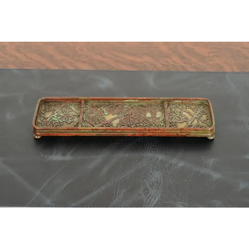 Tiffany Studios New York Grapevine Pattern Bronze and Favrile Slag Glass Pen Tray - Image 2