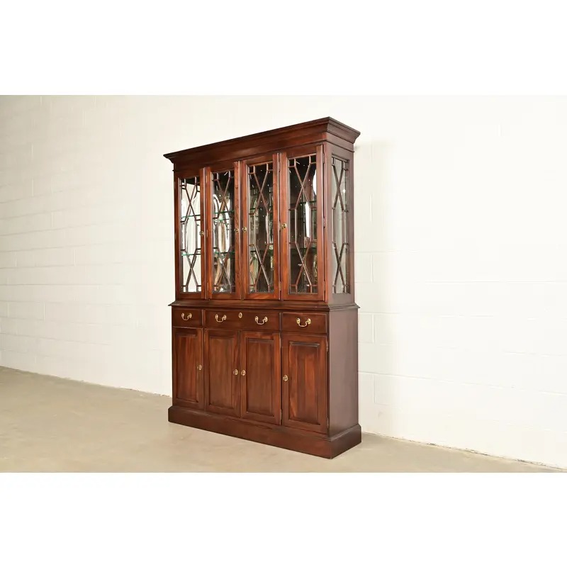Ethan Allen Knob Creek Georgian Carved Mahogany Lighted Breakfront Bookcase Cabinet - Image 3