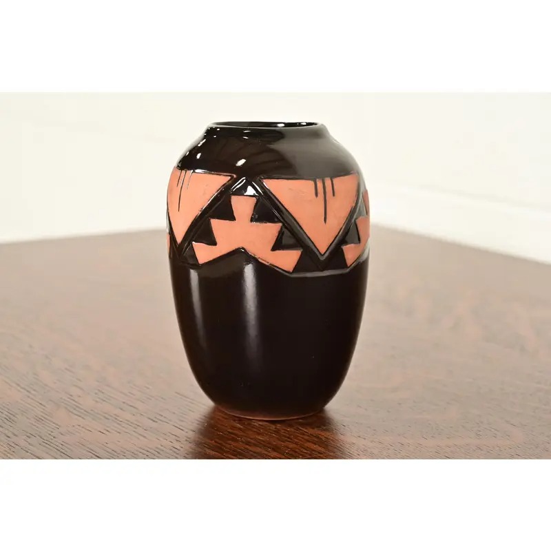Navajo Glazed Ceramic Vase - Image 3