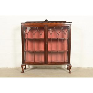 Berkey & Gay Style Antique Chippendale Carved Mahogany Bookcase Cabinet, Circa 1900