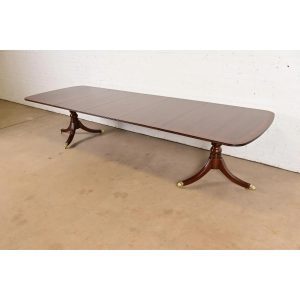 Henredon Georgian Banded Mahogany Double Pedestal Extension Dining Table, Newly Refinished