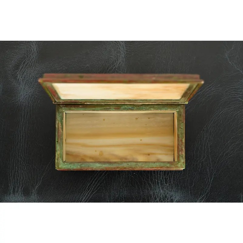 Tiffany Studios New York Grapevine Pattern Bronze and Favrile Slag Glass Box - Image 6